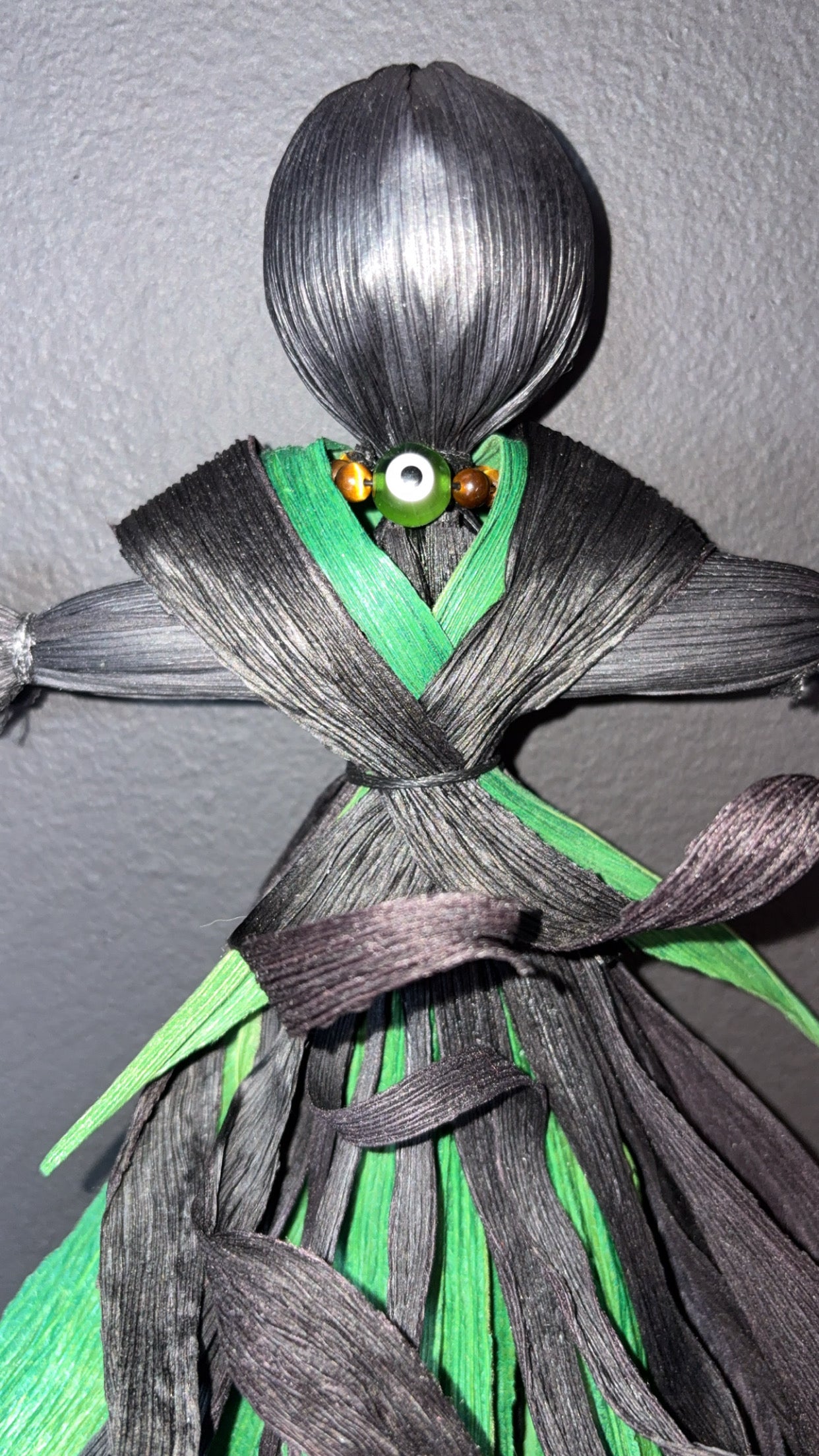 Vyzari the green keeper -warding and money drawing doll