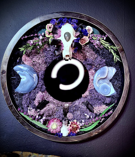 Moonlit Familiar — Obsidian Scrying Mirror Wall Hanging