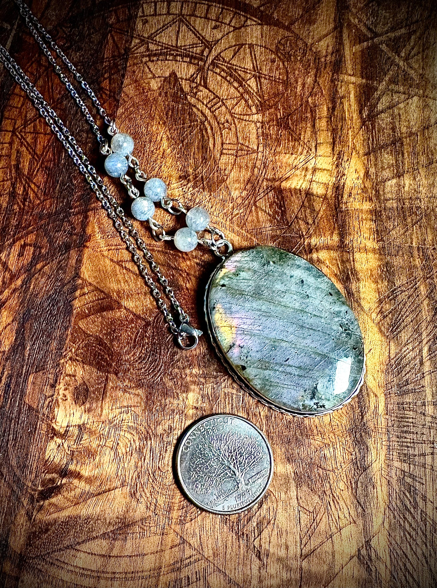 Lg Twilight Flash Labradorite Necklace