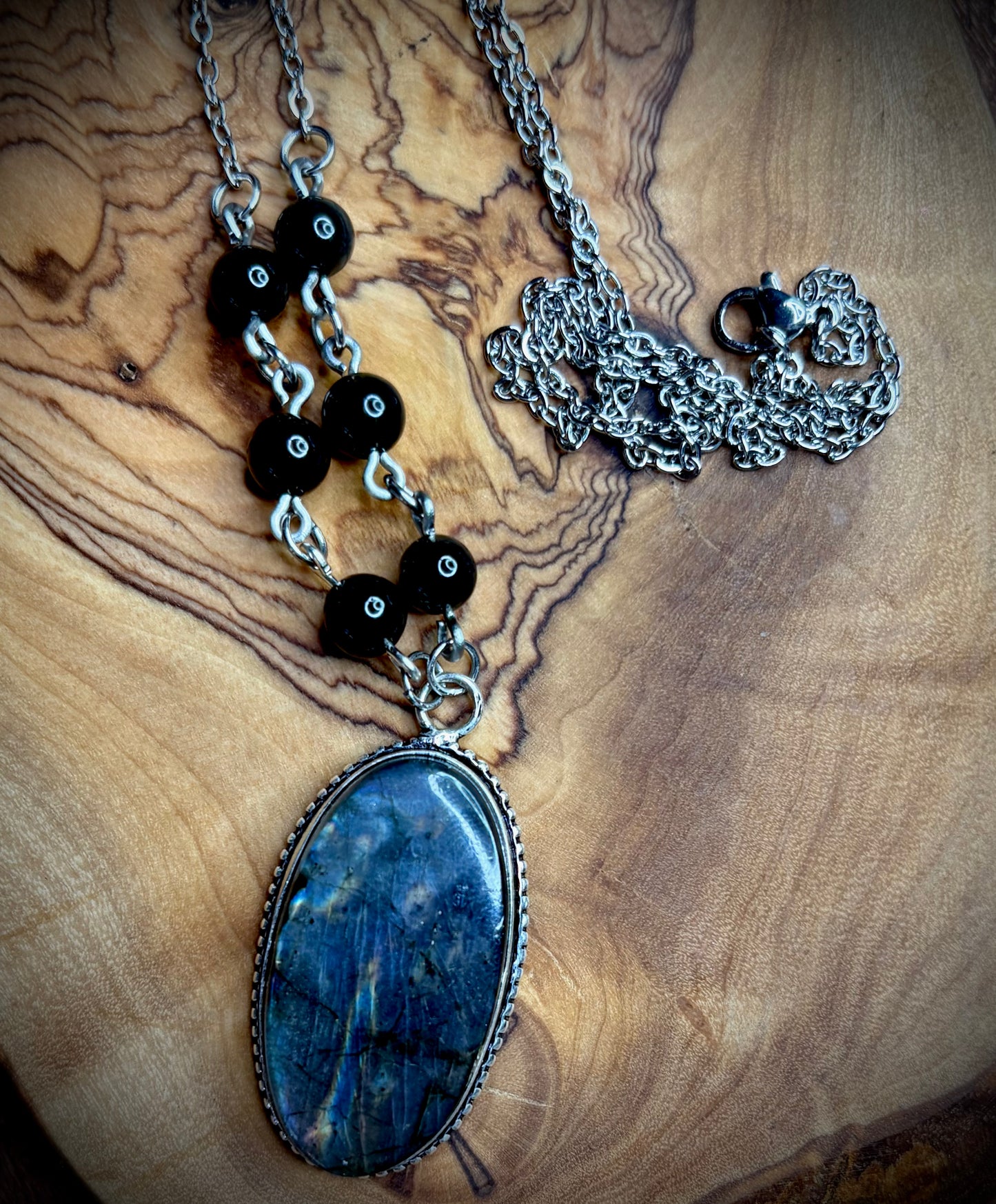 Oval Rainbow-Flash Labradorite Necklace