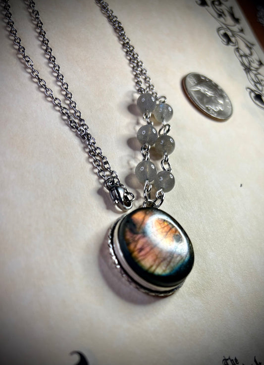 Round Labradorite Necklace 2