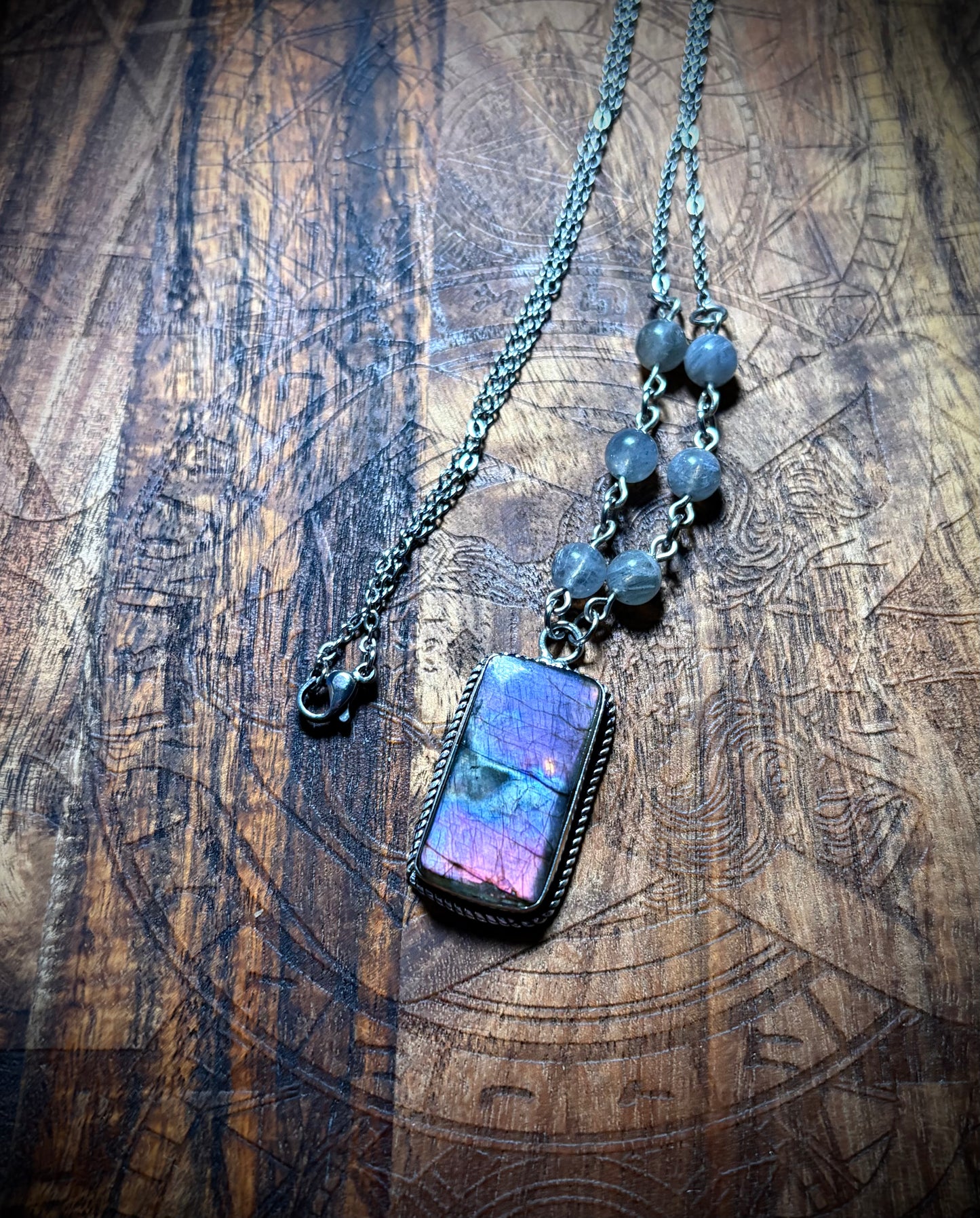 Purple flash Flash Labradorite Rectangle Necklace
