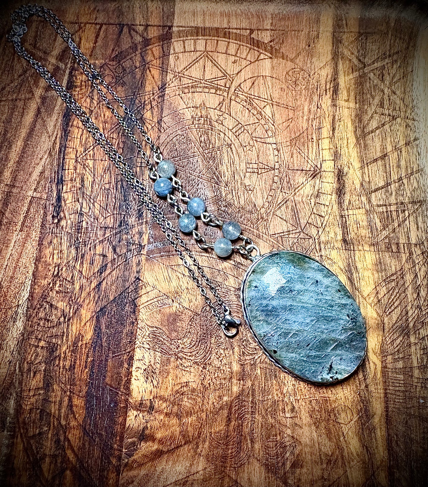 Lg Twilight Flash Labradorite Necklace