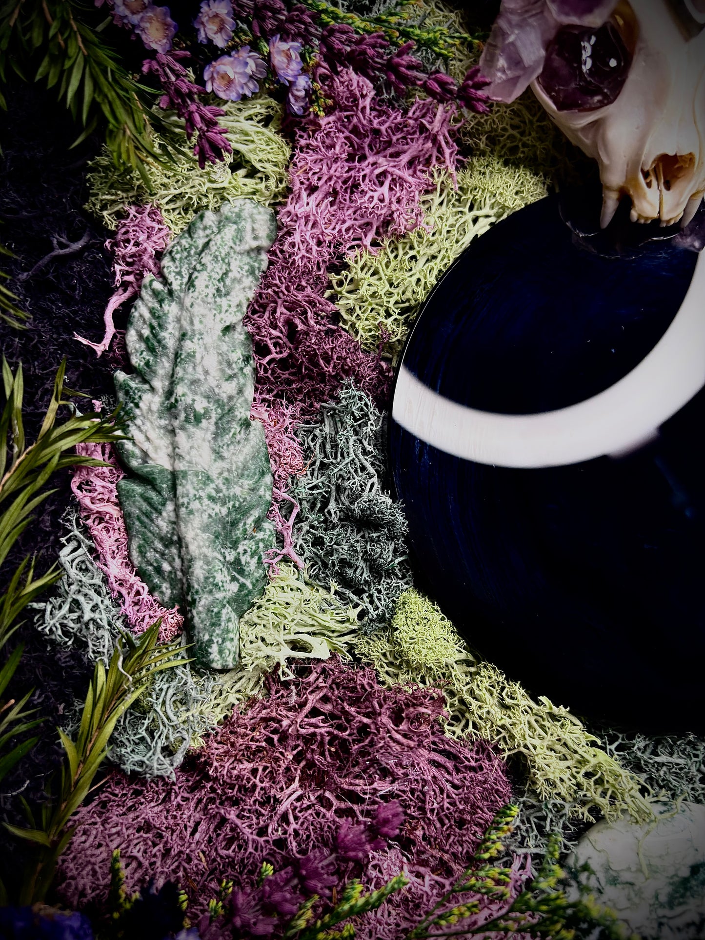 The Lavender Familiar Scrying Mirror