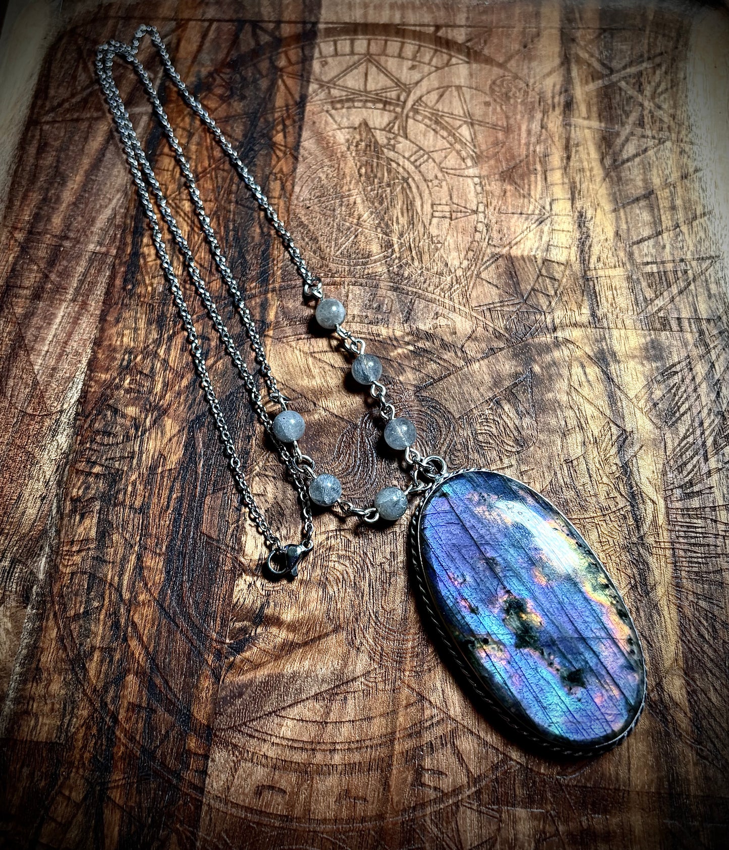 Xl Twilight Flash Labradorite Necklace