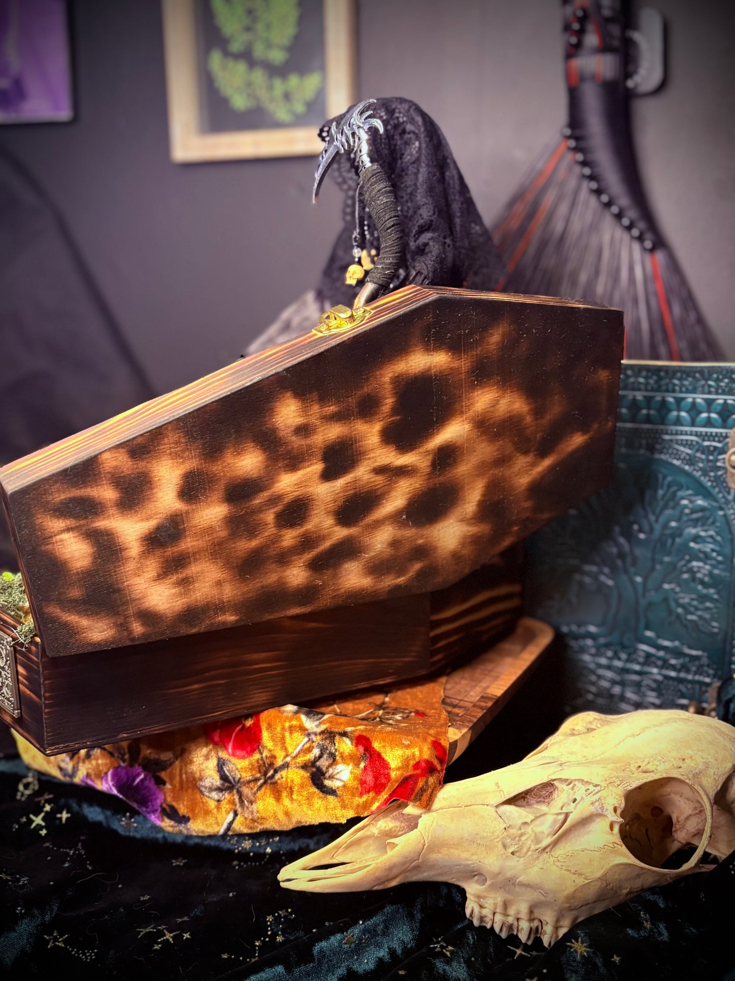 Death’s Garden : 1/1 Death Card Casket