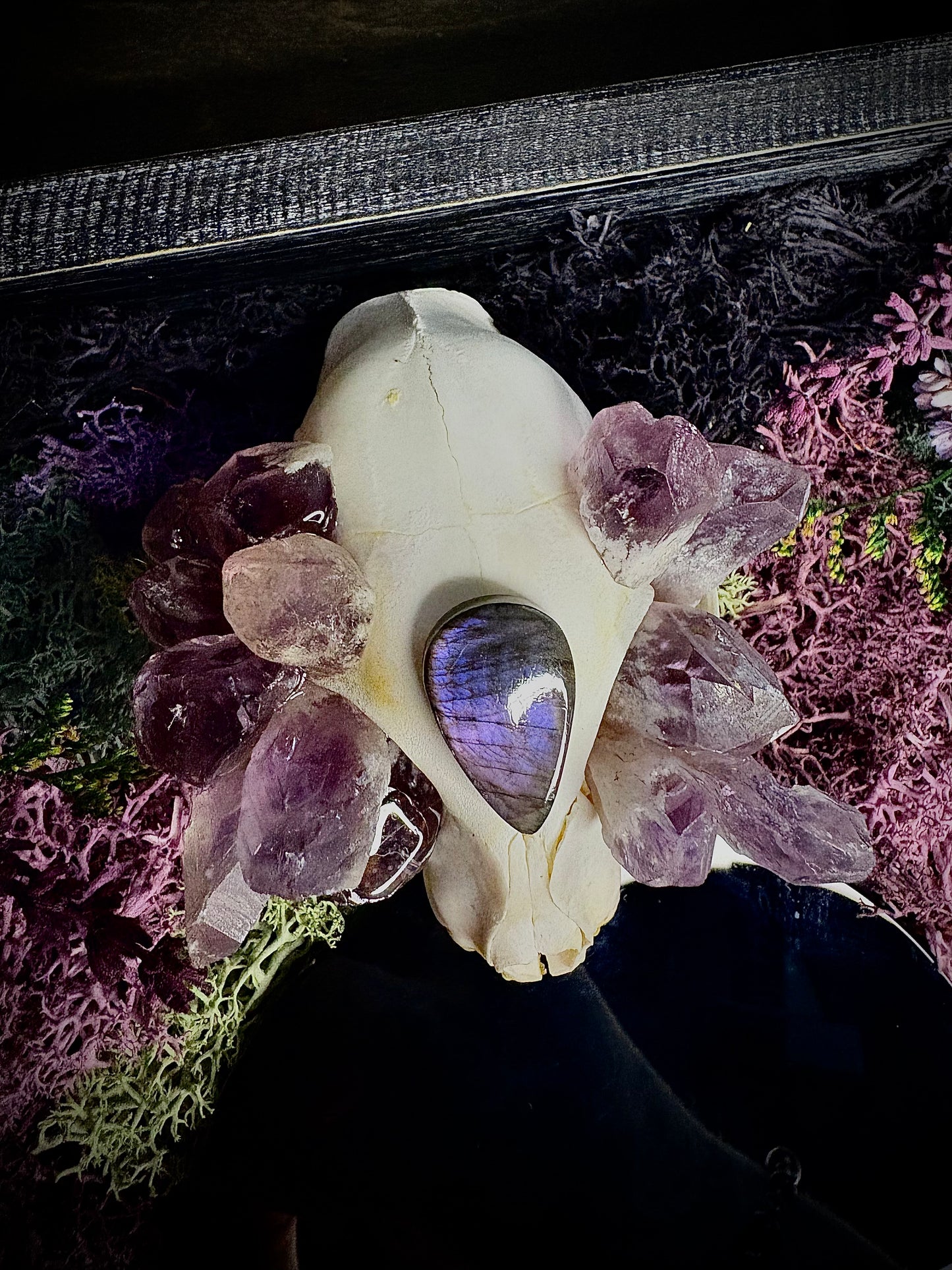 The Lavender Familiar Scrying Mirror
